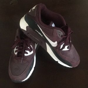 Nike Air Max US 7 - Eggplant Color